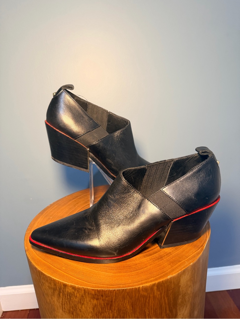 Sigerson Morrison Black Leather Pointed Toe Ankle Booties 7.5 Italy